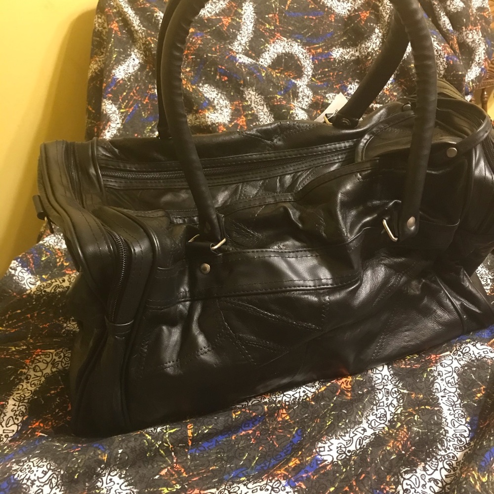 18” Tote Genuine leather Bag - Picture 5 of 8